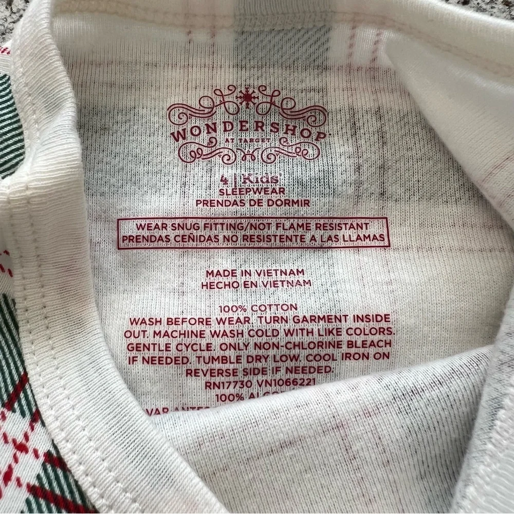 New Wondershop Green and Cream Plaid Kids Two-Piece Pajama Set- (4T)